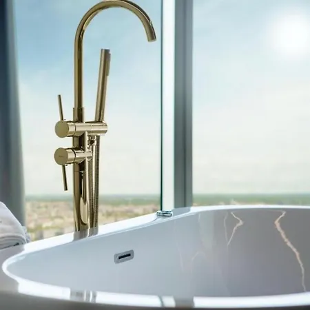 Hanza Tower Gold - 26 With Bathtub High Floor & Jacusi & Pool & Sauna